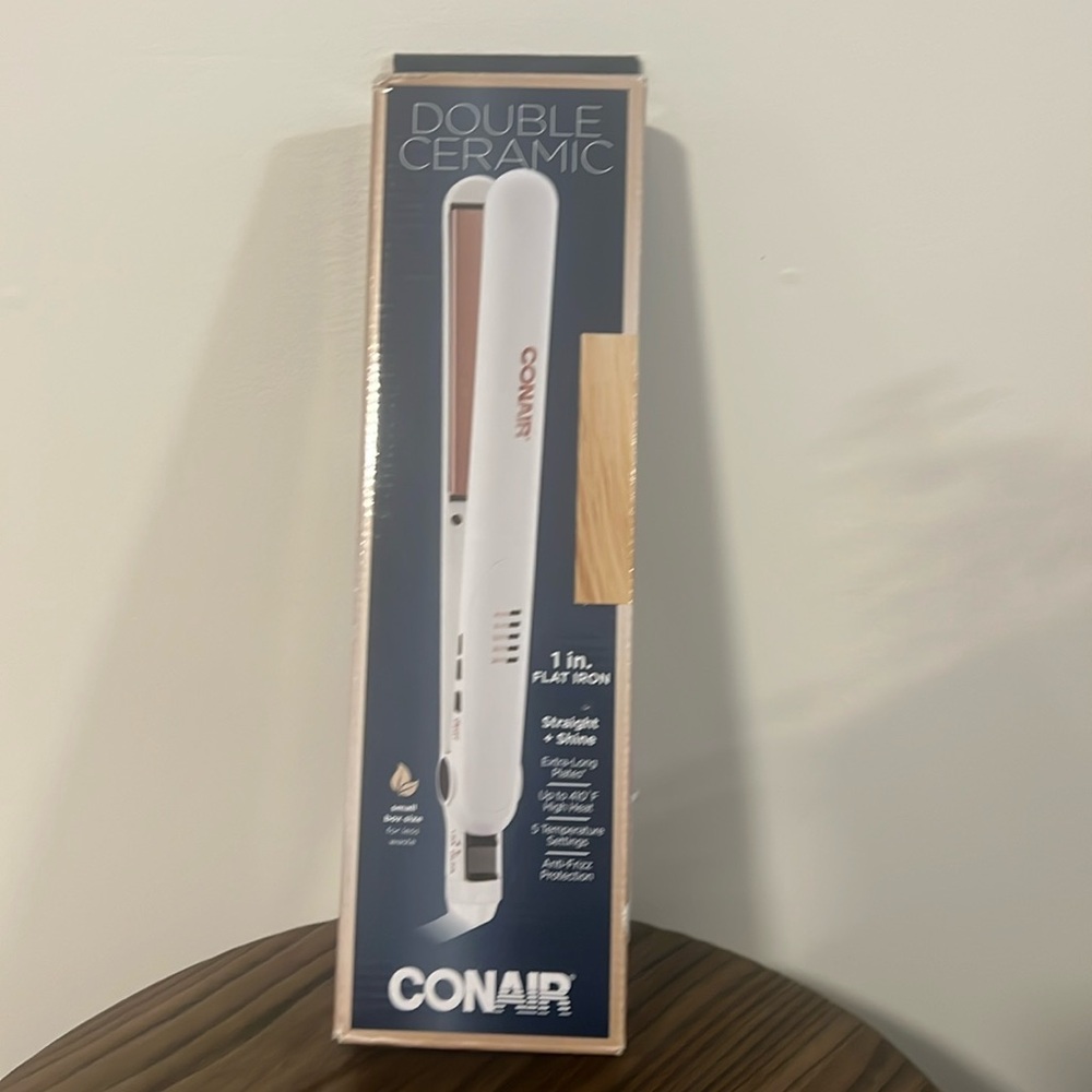 NWT Double Ceramic 1 inch flat iron